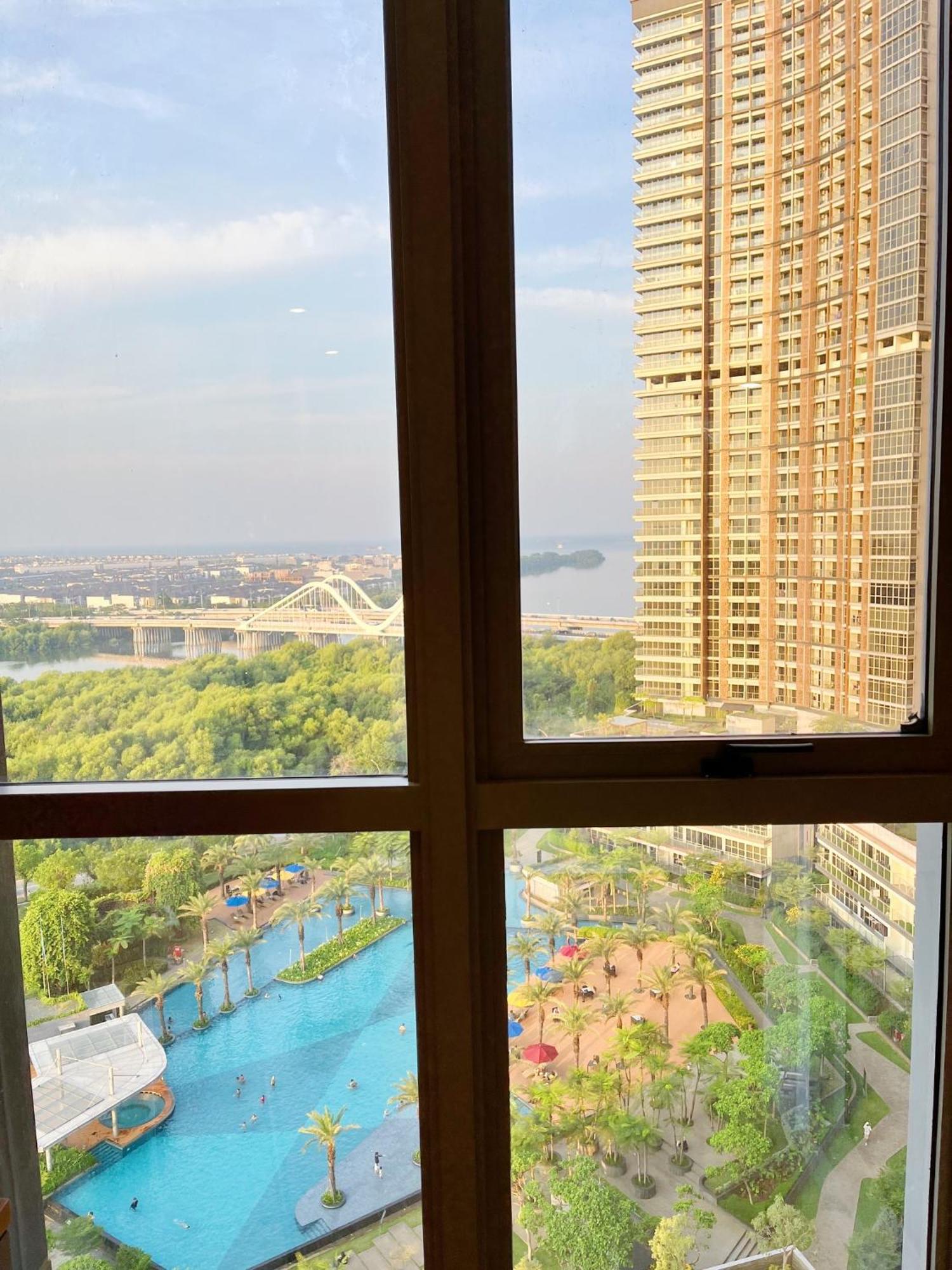 Gold Coast Sea View By Rentrooms Apartemen Jakarta