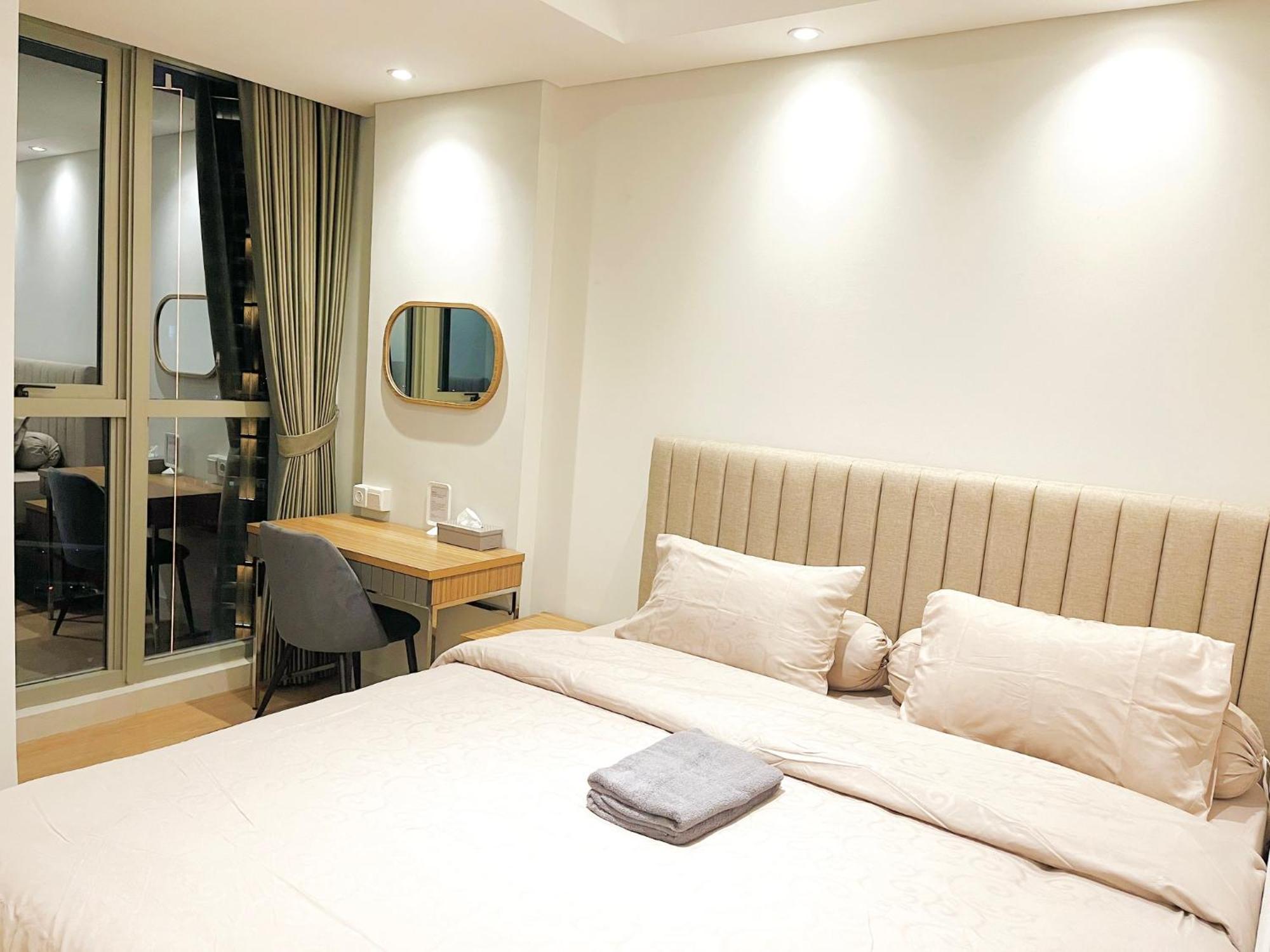 Apartemen Gold Coast Sea View By Rentrooms Jakarta